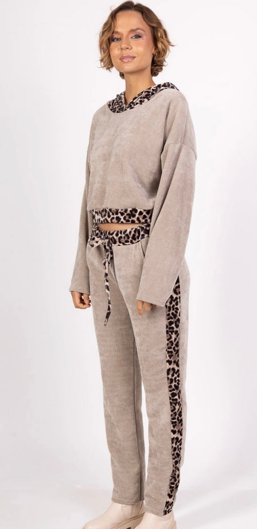 Lolly leopard print lounge set