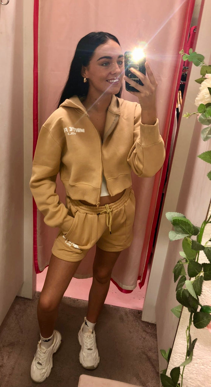 Winnie white fox shorts set