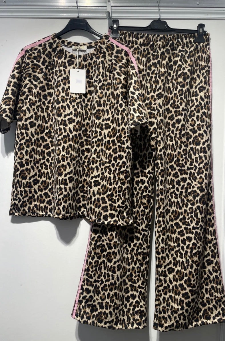 Azi Leopard Print Tracksuit – Stylish Women’s Loungewear