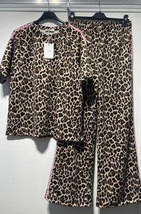 Azi Leopard Print Tracksuit – Stylish Women’s Loungewear