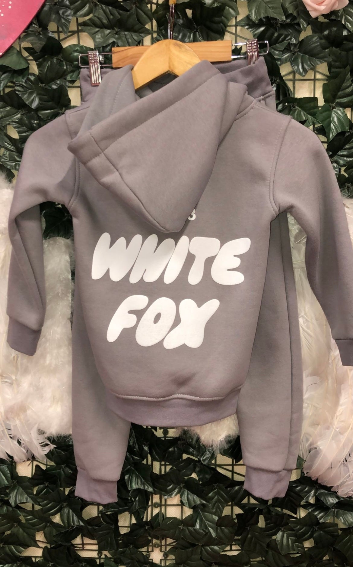 White fox tracksuit (kids)