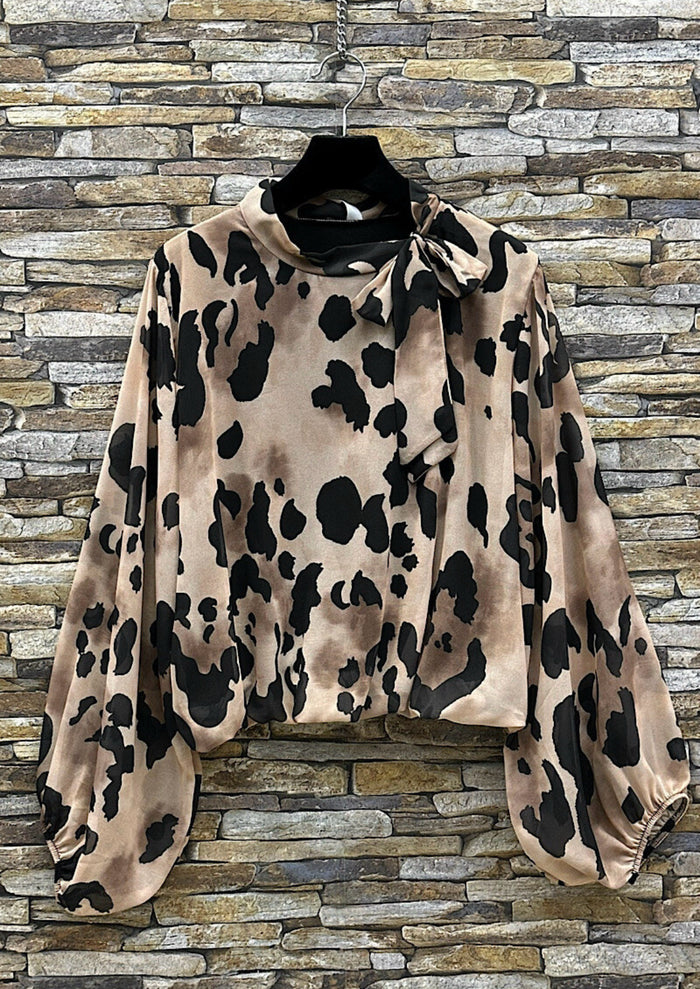 Annie print top