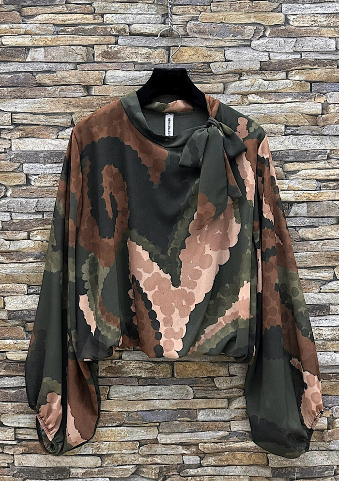 Mia print top