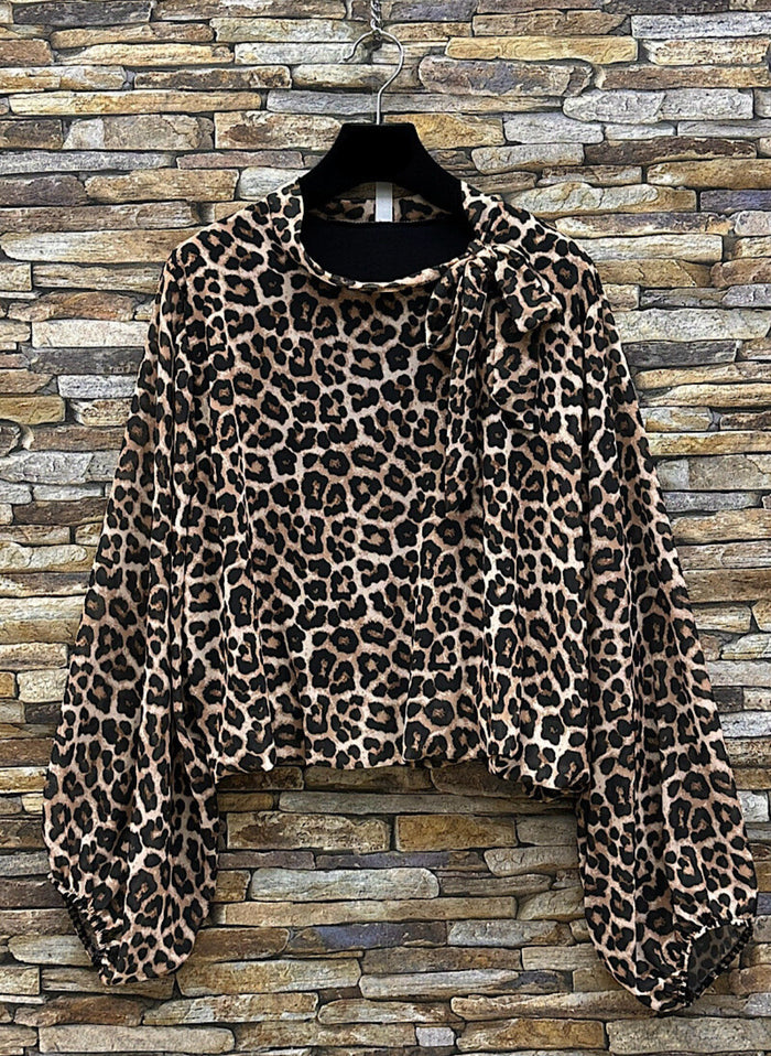 Lia leopard print top