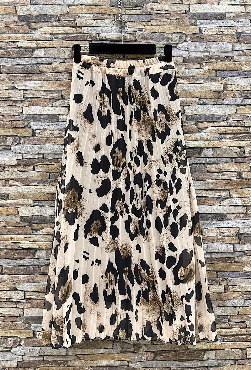 Lipa leopard print skirt