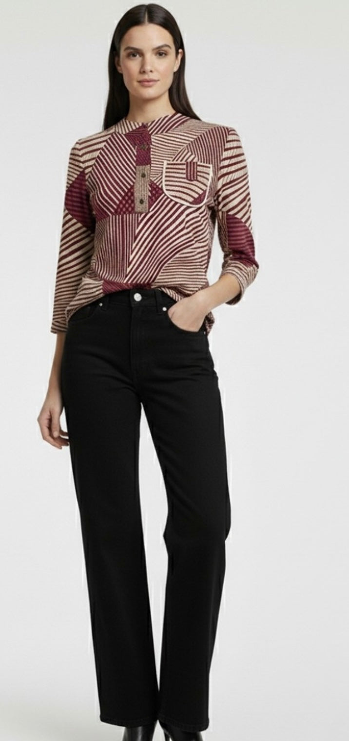 Jessie Geometric Top – Bold & Stylish Printed Top