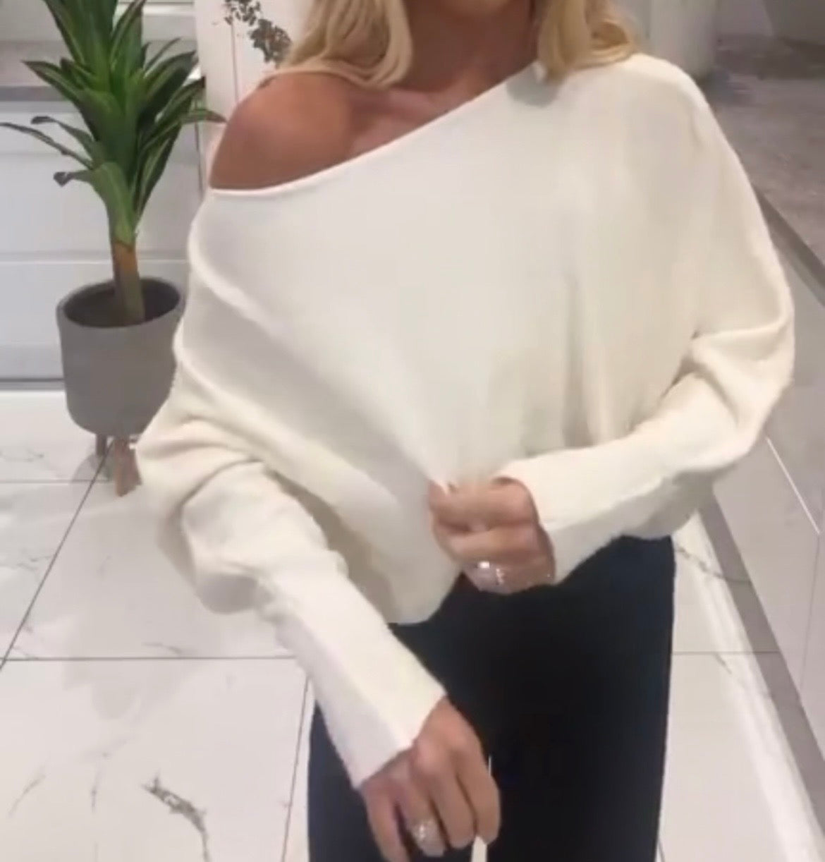 Pearl button detail knit